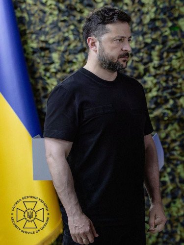 президент вручає нагороду