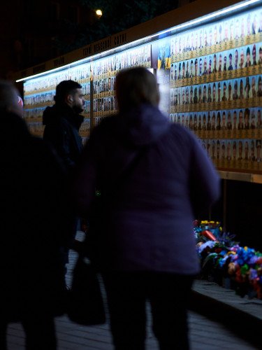 В Україні випустили гайд із сучасного вшанування пам’яті полеглих героїв В Україні випустили гайд із сучасного вшанування пам’яті полеглих героїв