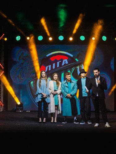 учасники команда ліга