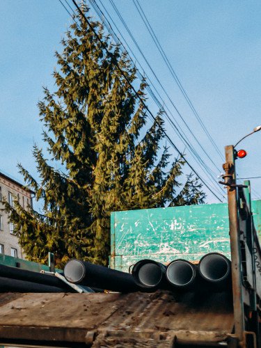 труби на машині