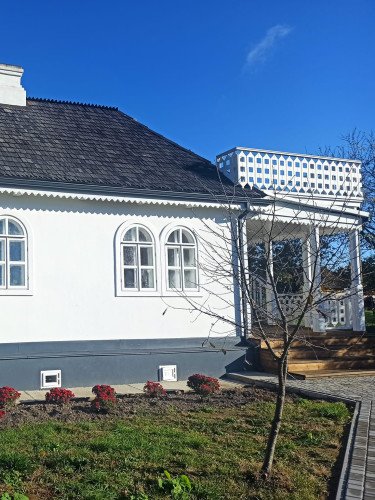 садиба Косачів подвір'я