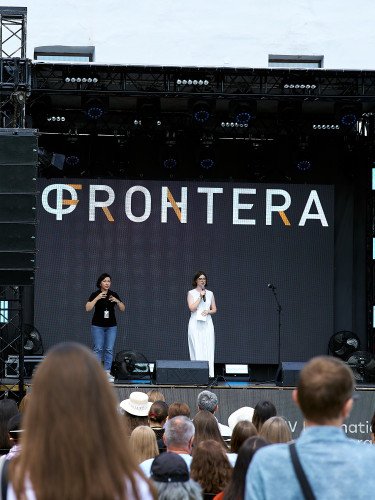 сцена фестивалю