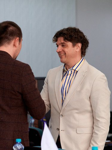 Роман Бондарук