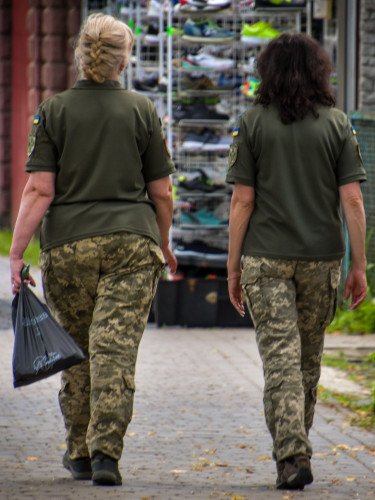 жінки у військвій формі