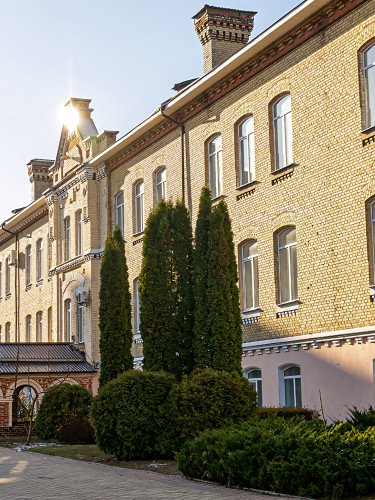 Волинський обласний ліцей з посиленою військово-фізичною підготовкою імені Героїв Небесної Сотні. будівля