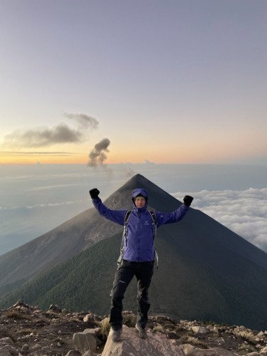 альпінст на вершині