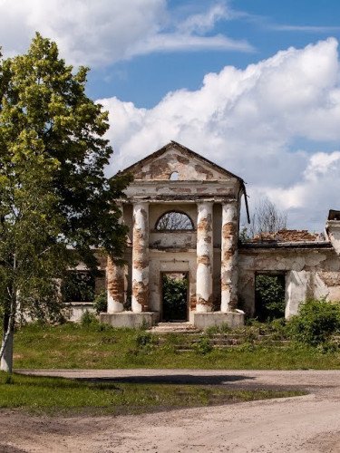 Палац Порчинських в Урвенні.