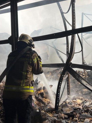 Через атаку у Луцьку постраждав склад мережі «Сім23» та «Сімі» Через атаку у Луцьку постраждав склад мережі «Сім23» та «Сімі»