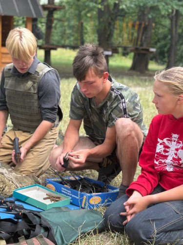 вишкіл для підлітків