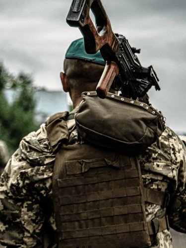 війсковий зброя бронежилет спина