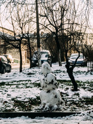 сніговик у Луцьку