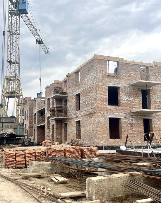 Станом на зараз на об’єкті мурують стіни та перестінки. Фото: Наталія Воробей. 