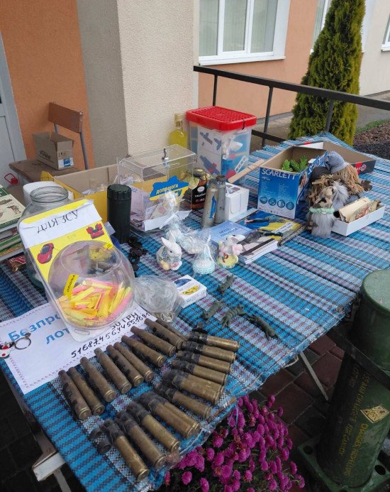 За дві години розкупили майже все.