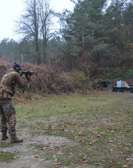  Станіслав викладає у Волинському центрі підготовки населення до національного спротиву. Фото: Наталія Грицюк
