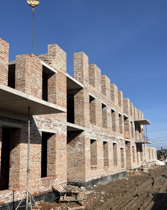 Станом на зараз на об’єкті мурують стіни та перестінки. Фото: Наталія Воробей. 