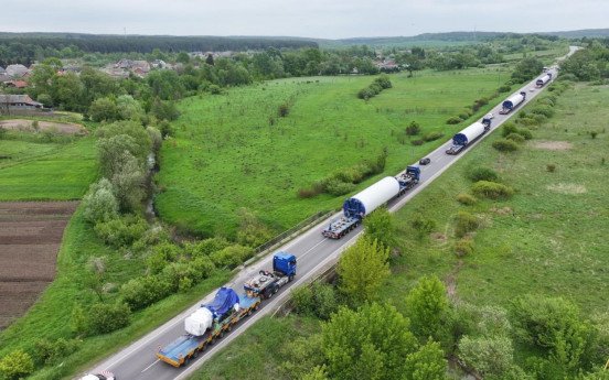 Перевезення деталей до вітряків. Фото надані компанією TAD.