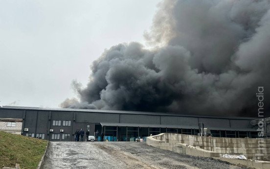 Пожежа у Луцьку на місці влучання «шахеда».