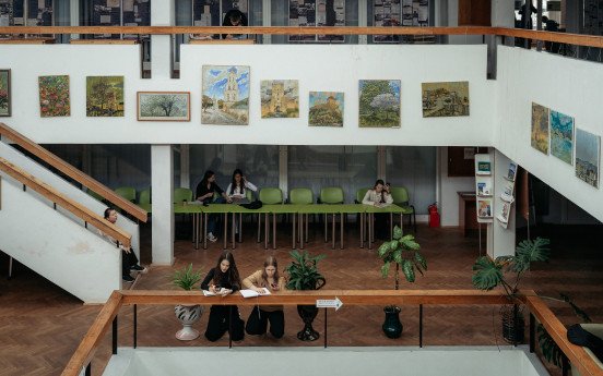 Простір наукової бібліотеки Олени Пчілки.