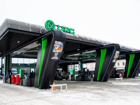 У Луцьку просять обмежити режим роботи АЗС UPG через порушників комендантської години У Луцьку просять обмежити режим роботи АЗС UPG через порушників комендантської години