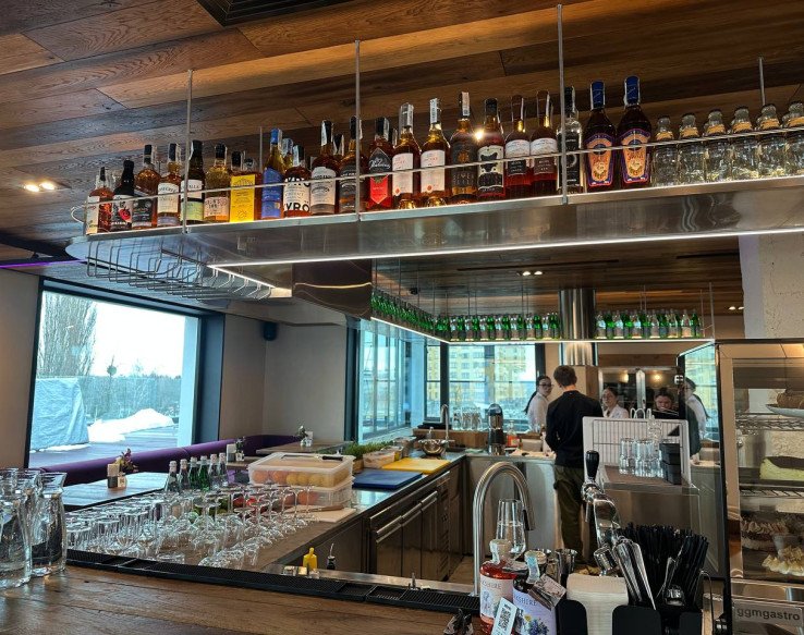 Інтер’єр Slim Cafe. Фото: misto.media.