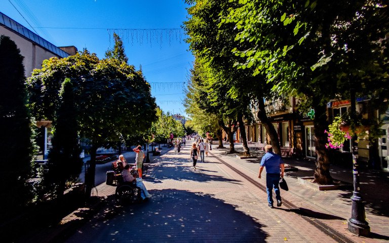 Вул. Лесі Українки. Вул. Лесі Українки.