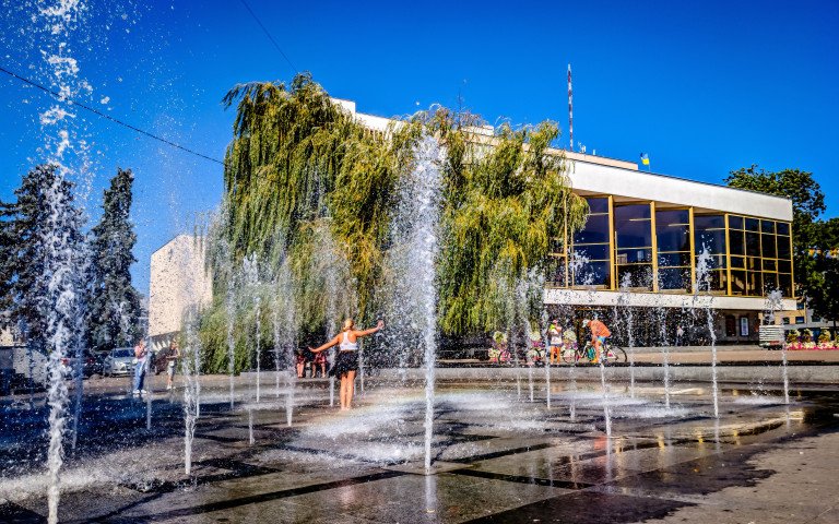 Фонтан фонтан центр люди