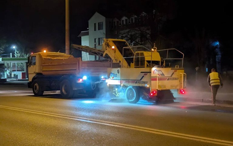 спецтехніка прибирання комунальники