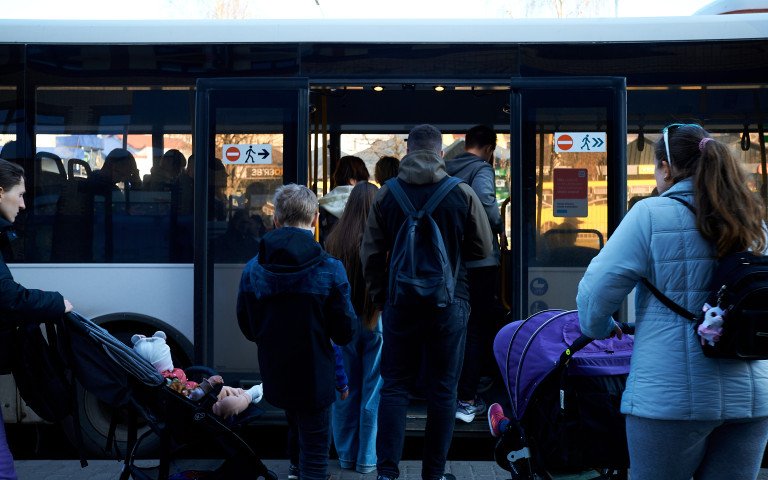 автобус рух транспорт