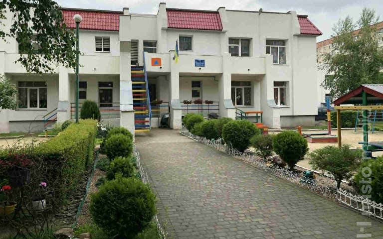 дитсадок фасад будівля