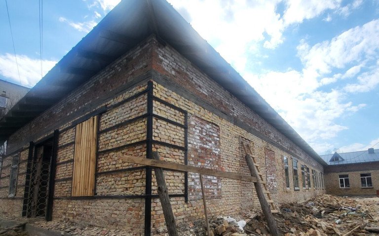 будівля поліклініка простір