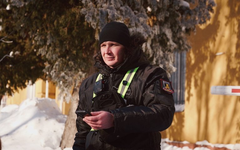 У січні муніципали Луцька оштрафували майже 800 водіїв за неправильне паркування інспектор муніципальної варти