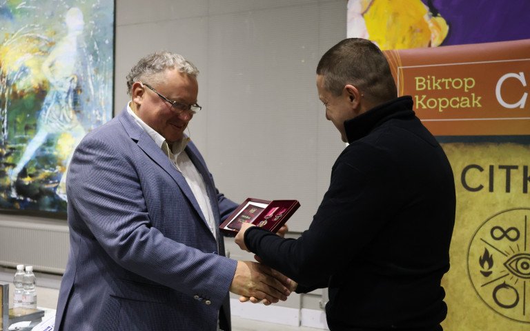 Луцького бізнесмена та мецената відзначили державною нагородою. Віктор Корсак та Іван Рудницький