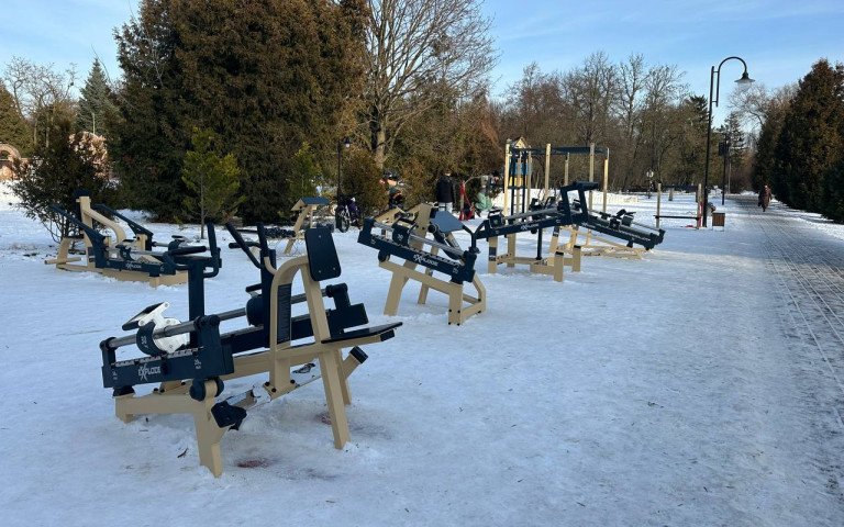 спортивний майданчик