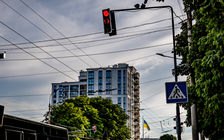 Як світлофори працюють під час знеструмлення