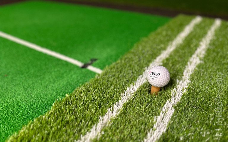 гольф м'яч поле