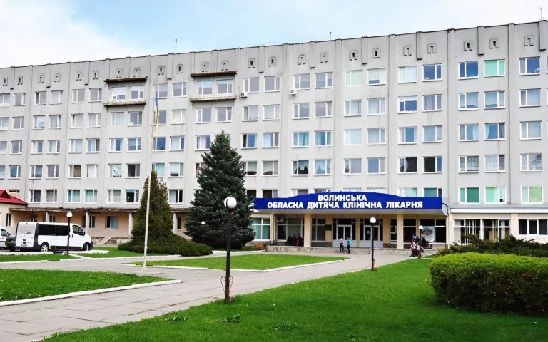 будівля лікарня фасад