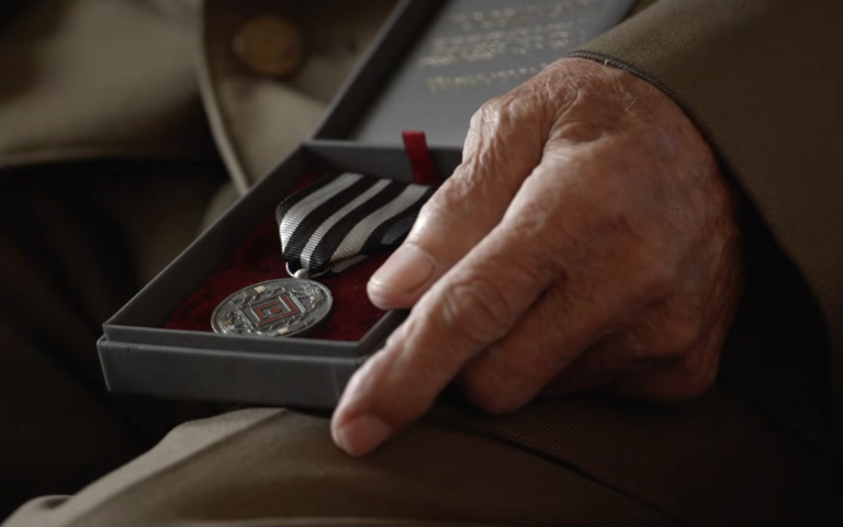 Ветеранів УПА нагородили почесними відзнаками. нагорода