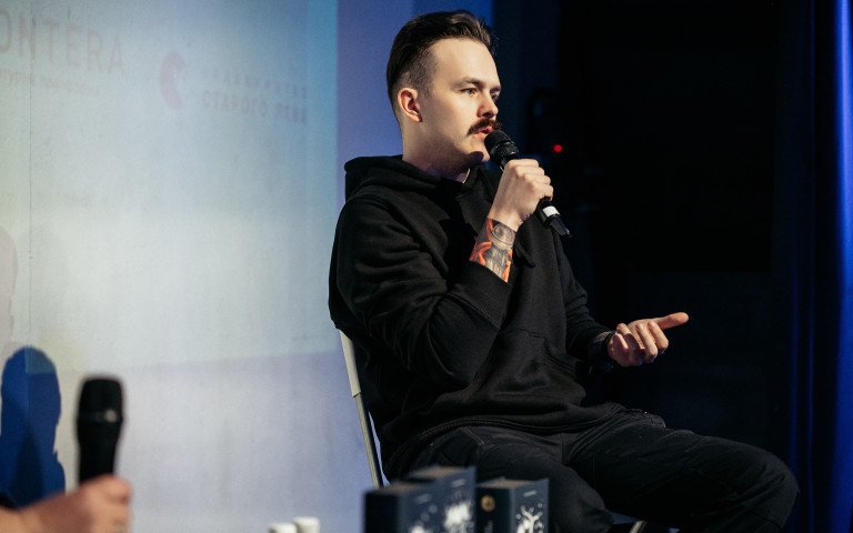 На зустрічі з Павлом Деревʼянком у Луцьку зібрали 72,1 тис. грн донатів