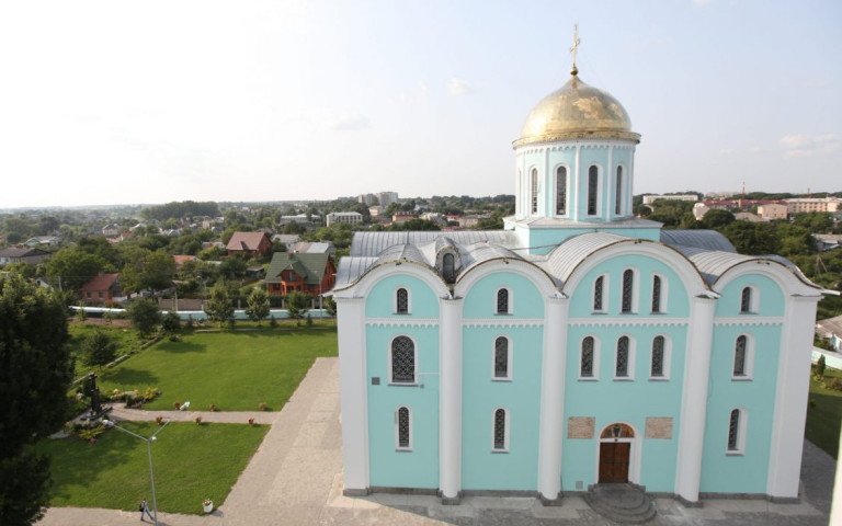 собор церква релігійна споруда