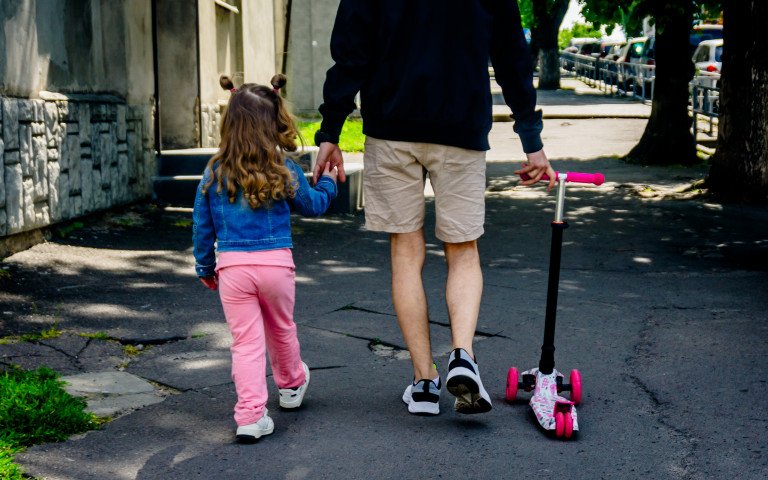Держава почала фінансувати оздоровлення дітей, які потребують додаткової підтримки. дитина