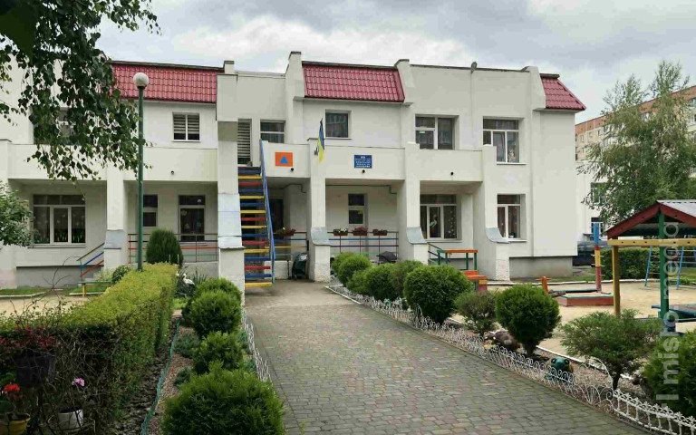 будівля дитсадка