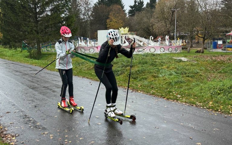 У Луцьку відбулось відкрите тренування на лижоролерах діти на лжоролерах