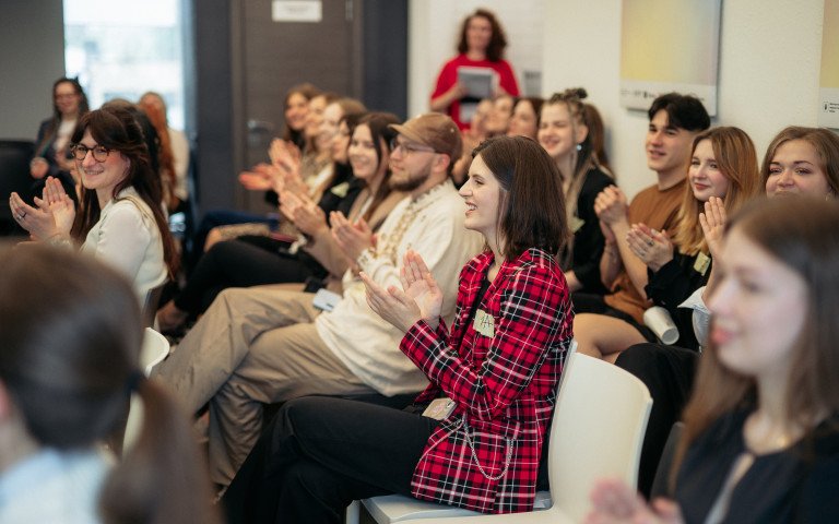 комунікаційники учні випускний