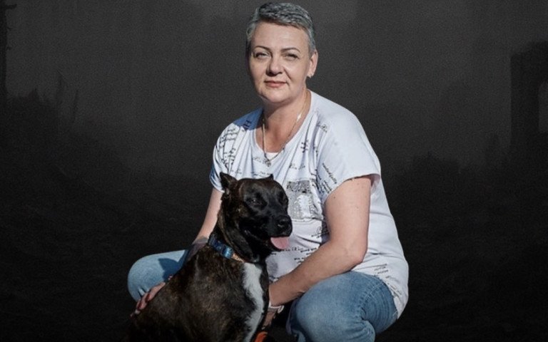 жінка з собакою