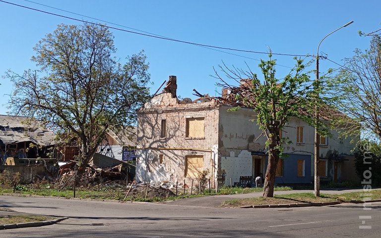 пошкоджений будинок