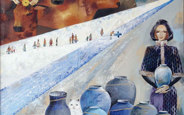 Картина у блакитно холодних тонах із зображенням сцени Водохреща: молода жінка у зимовому вбранні біля чорних глеків, воли, дзвоони та черга людей з відрами до хрестовидної ополонки у річці.