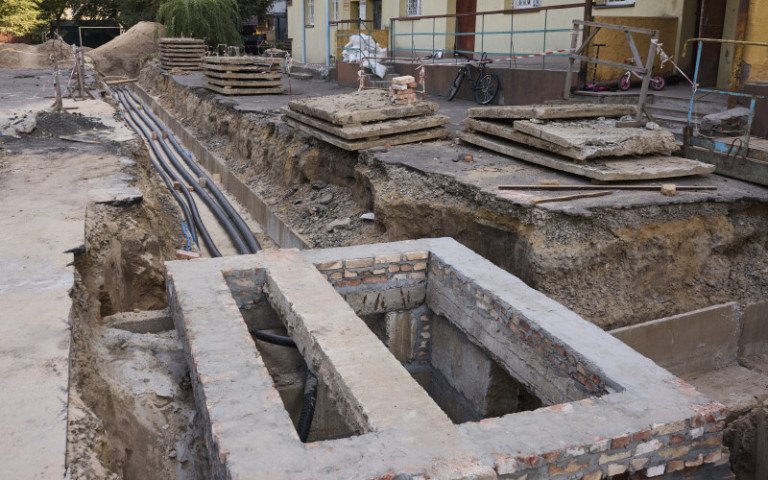 У Луцьку стартував ремонт тепломережі за 8 мільйонів. труби