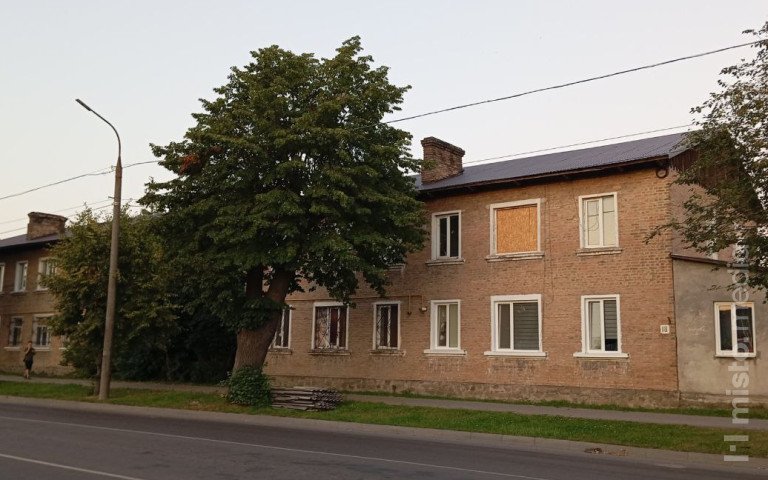 будинок
