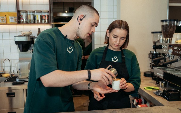 Обім ролями у misto.cafe