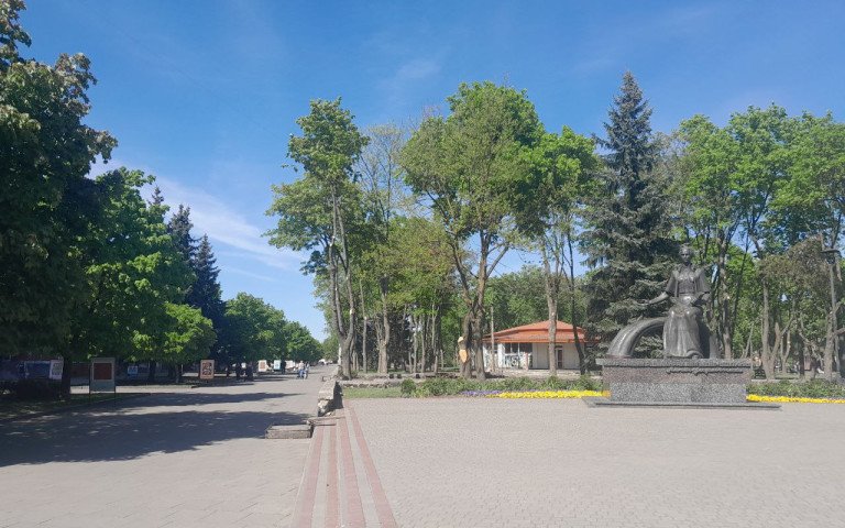 Бульвар Лесі Українки площа бульвар пам'ятник